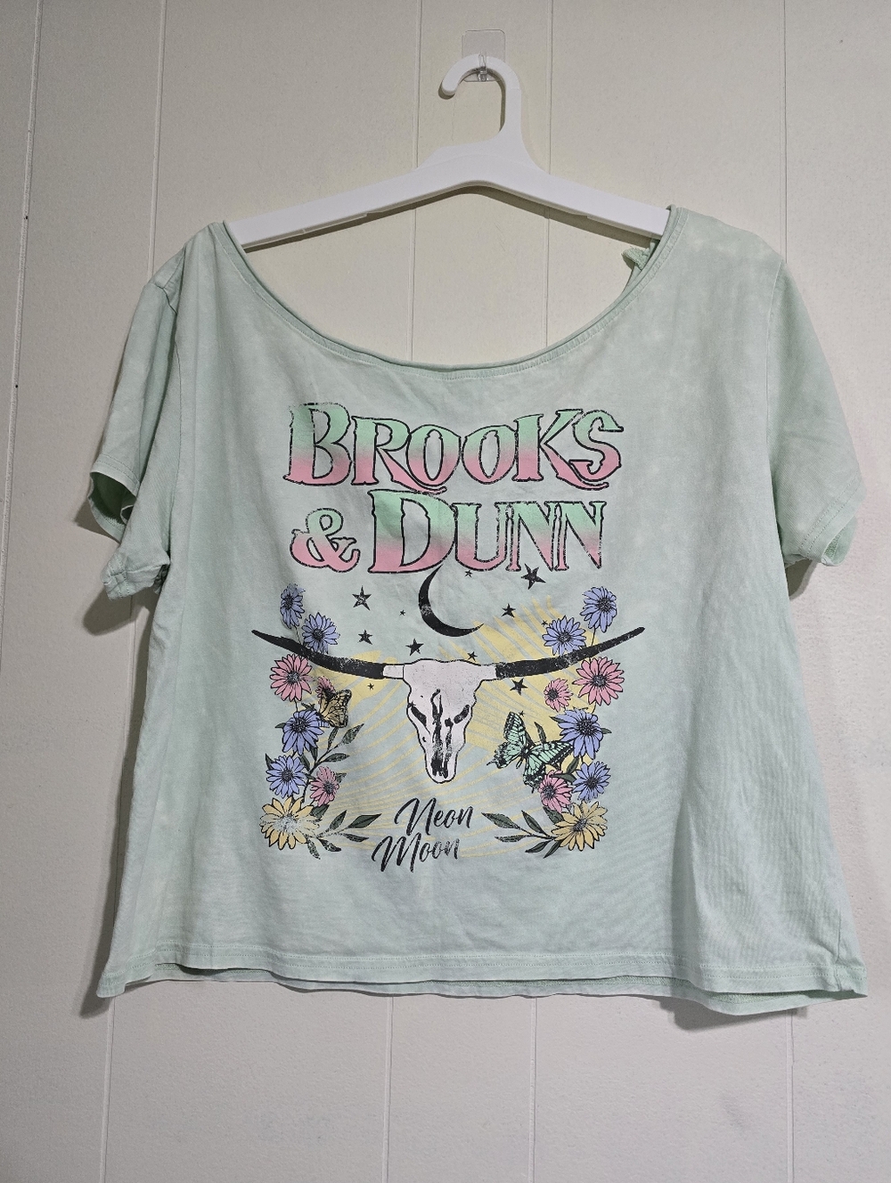 Brooks & Dunn, Neon Moon, Off Shoulder Crop Tee